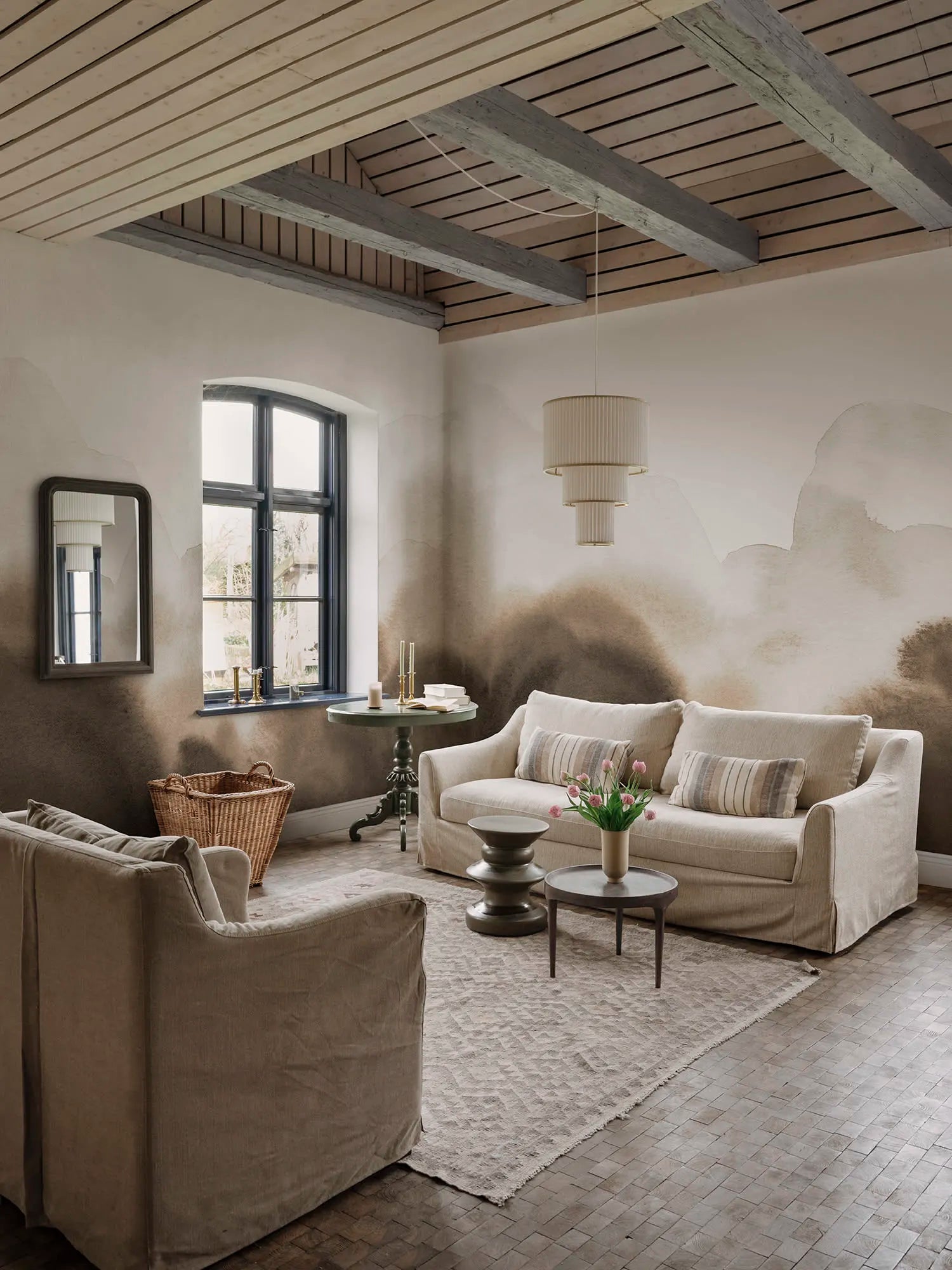 Flowing Hills, Brown Wallcoverings